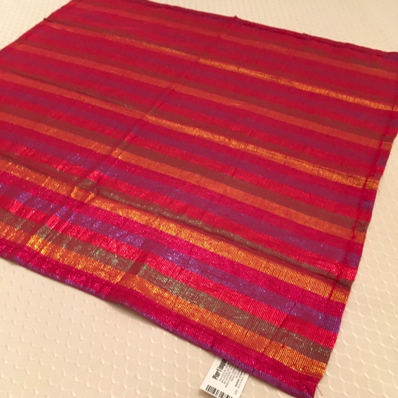 NWT 4 COLORFULN NAPKINS PIER 1 - Picture 3 of 8